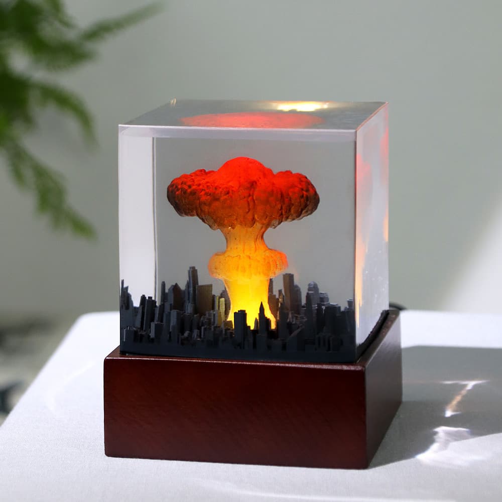 Oppenheimer Mushroom Cloud Night Light – Creative Crystal Resin Craft